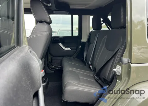 2015 Jeep Wrangler Unlimited из США, поврежденный, VIN 1C4BJWEG2FL770349